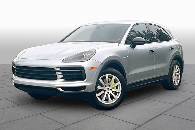 2022 Porsche Cayenne E-Hybrid AWD photo