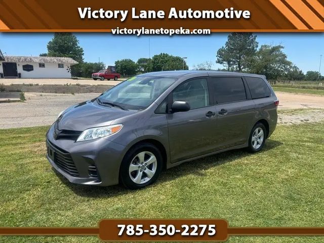 2020 Toyota Sienna L FWD photo