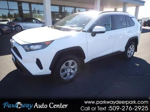 2021 Toyota RAV4 LE AWD photo