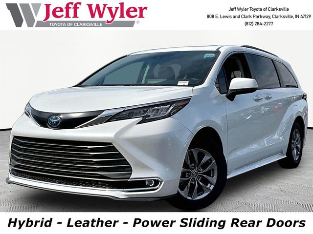2023 Toyota Sienna XLE FWD photo