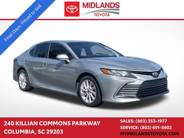 2022 Toyota Camry LE FWD photo