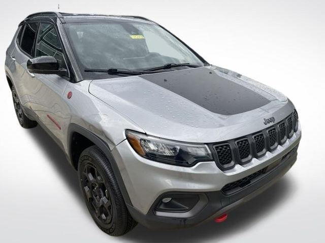 2023 Jeep Compass Trailhawk 4WD photo