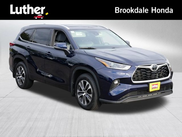 2021 Toyota Highlander XLE AWD photo