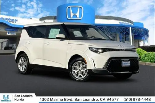 2023 Kia Soul LX FWD photo