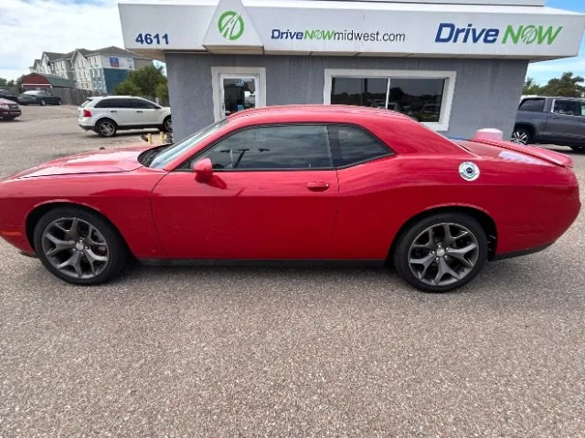 2015 Dodge Challenger SXT RWD photo