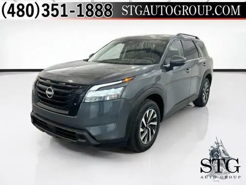 2023 Nissan Pathfinder SV 4WD photo