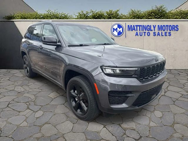 2022 Jeep Grand Cherokee Altitude 4WD photo