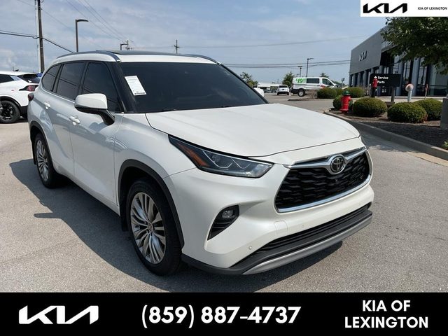 2021 Toyota Highlander Platinum AWD photo