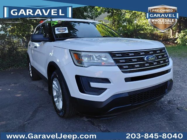 2017 Ford Explorer Base 4WD photo