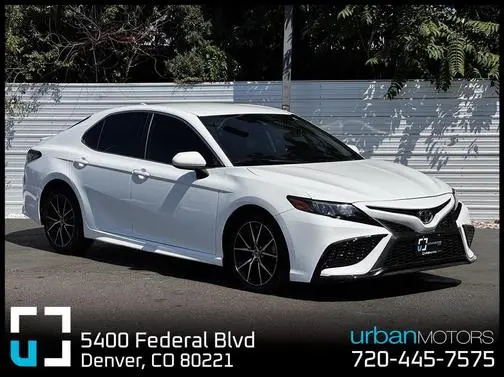 2021 Toyota Camry SE FWD photo
