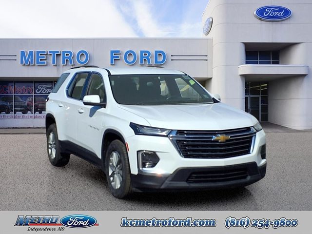 2023 Chevrolet Traverse LT Cloth AWD photo