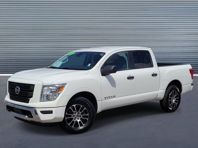2022 Nissan Titan SV 4WD photo