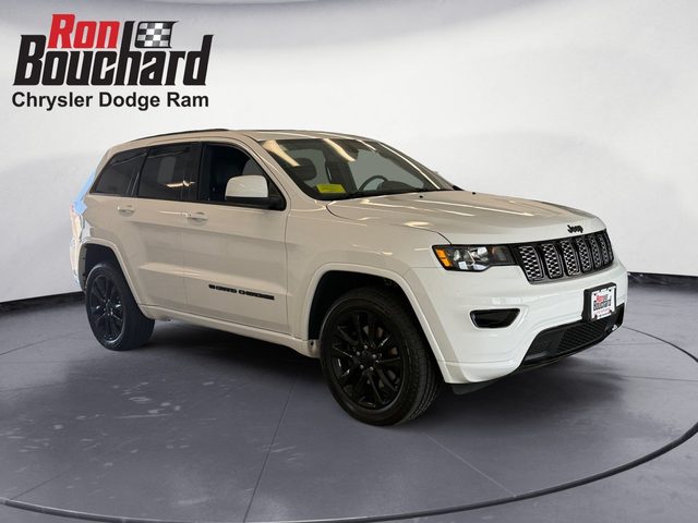 2022 Jeep Grand Cherokee Laredo X 4WD photo