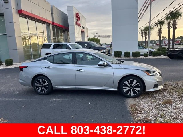 2022 Nissan Altima 2.5 SV FWD photo