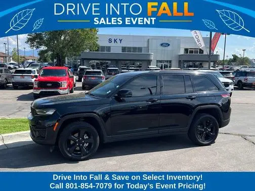 2023 Jeep Grand Cherokee Altitude 4WD photo