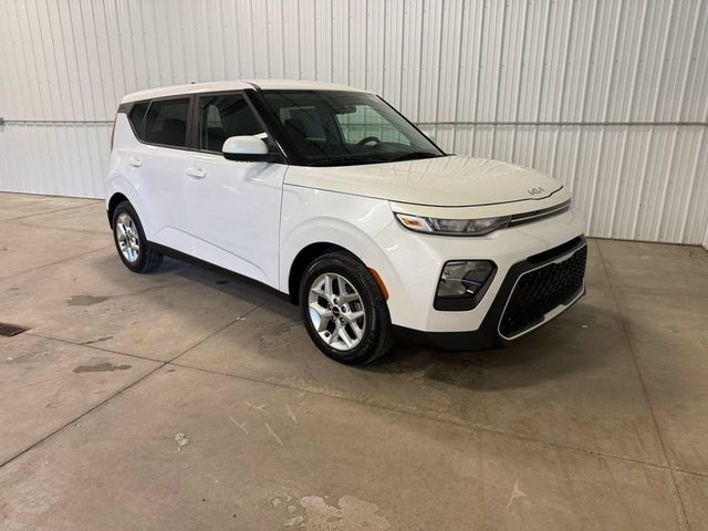 2022 Kia Soul LX FWD photo