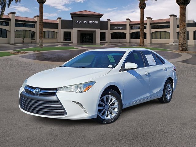 2015 Toyota Camry LE FWD photo