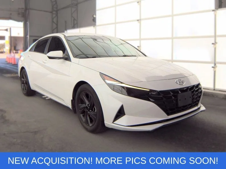 2022 Hyundai Elantra SEL FWD photo