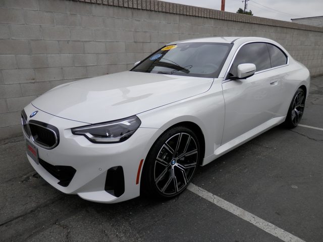 2022 BMW 2 Series 230i RWD photo