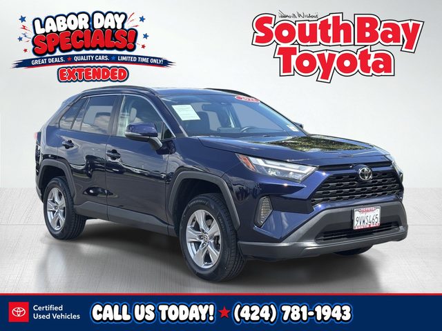 2022 Toyota RAV4 XLE AWD photo