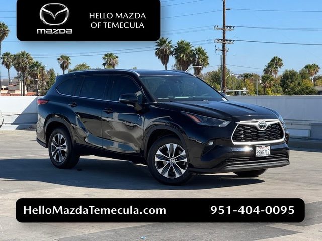 2022 Toyota Highlander XLE FWD photo