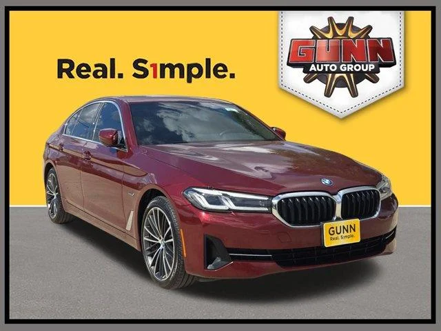 2023 BMW 5 Series 530e RWD photo