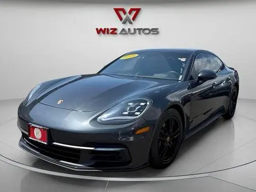 2019 Porsche Panamera 4 AWD photo