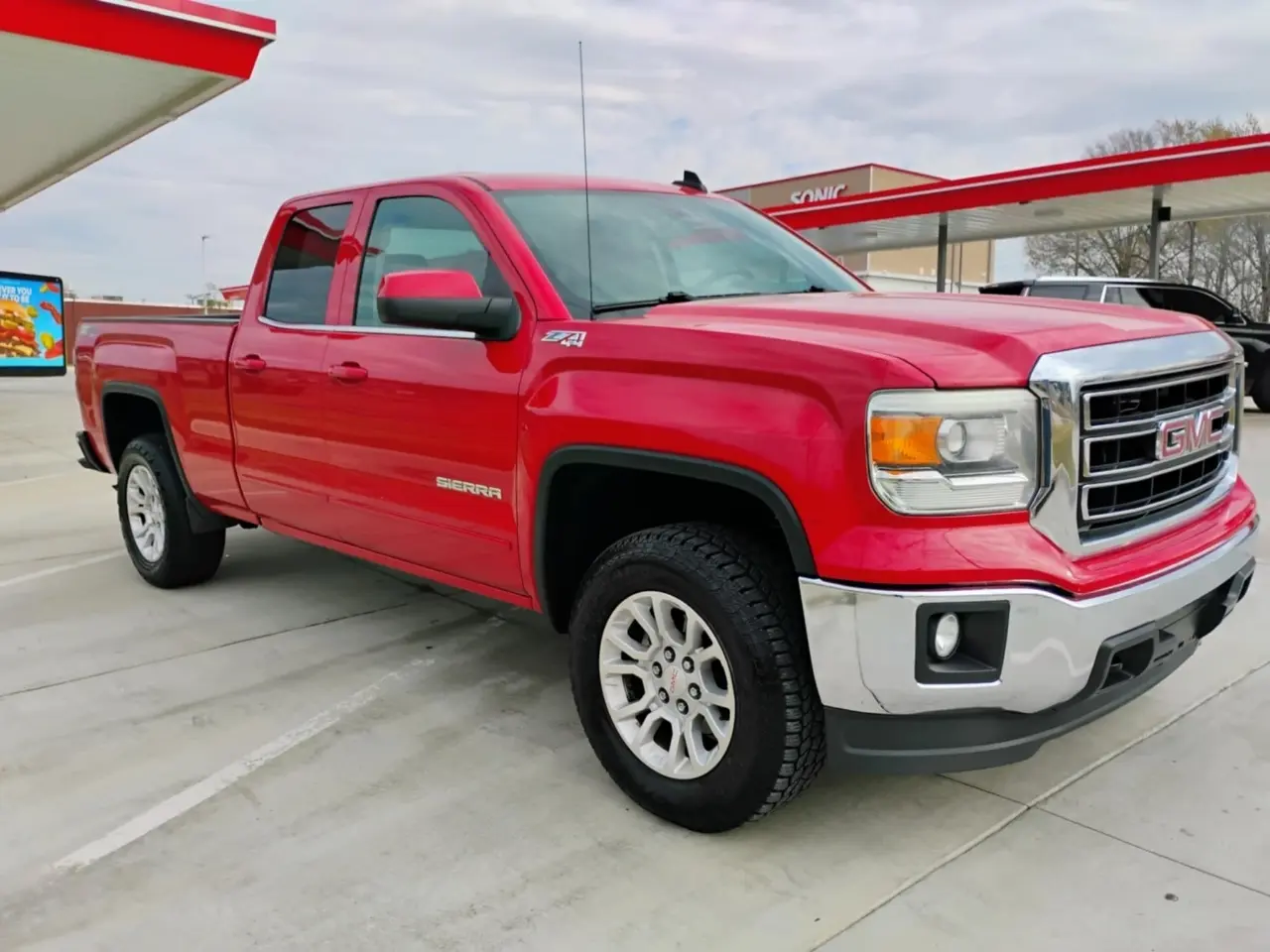 2015 GMC Sierra 1500 SLE 4WD photo