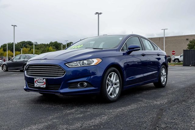 2015 Ford Fusion SE FWD photo