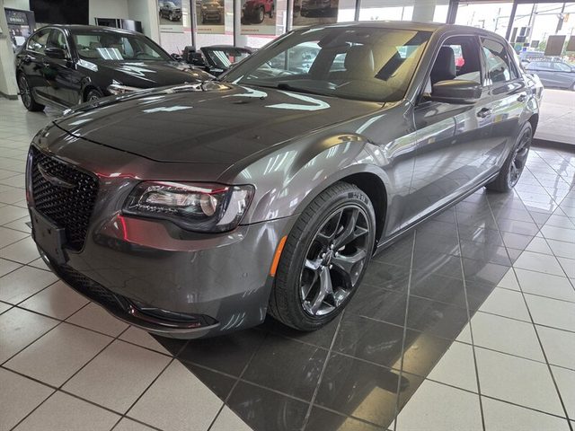 2023 Chrysler 300 300S RWD photo