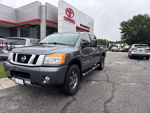 2015 Nissan Titan PRO-4X 4WD photo