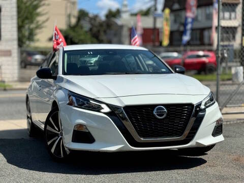 2022 Nissan Altima 2.5 SR FWD photo