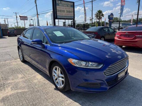 2015 Ford Fusion SE FWD photo