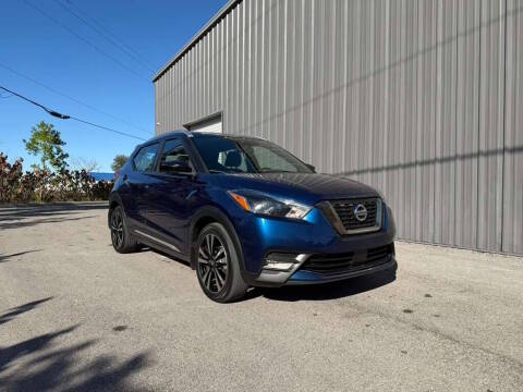 2020 Nissan Kicks SR FWD photo