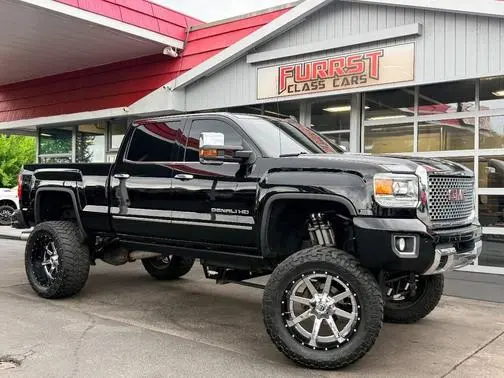 2015 GMC Sierra 2500HD Denali 4WD photo