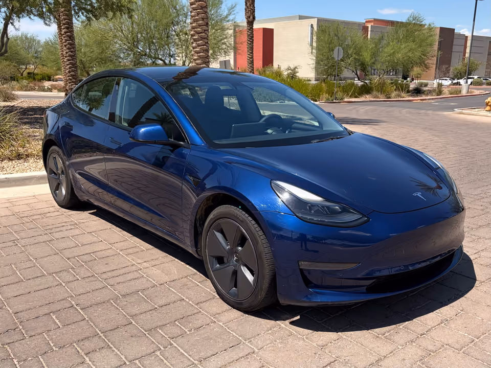 2022 Tesla Model 3 Long Range AWD photo