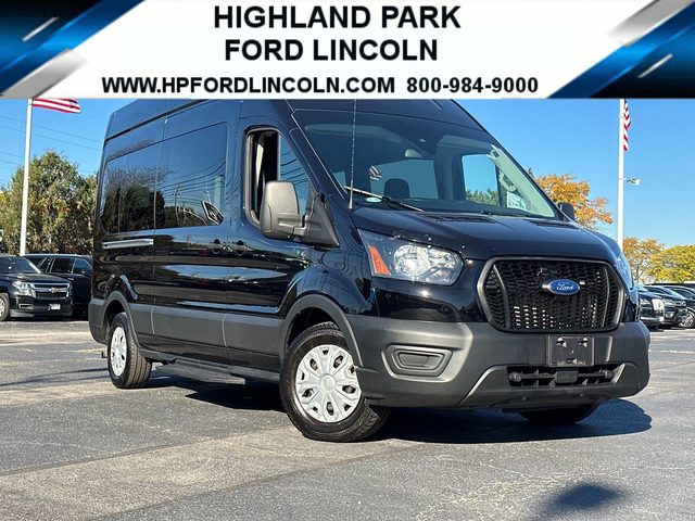 2023 Ford Transit Passenger Wagon XL RWD photo