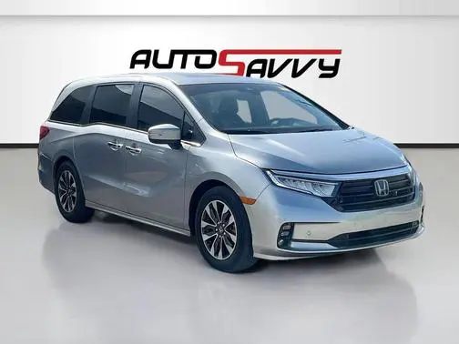 2023 Honda Odyssey Touring FWD photo