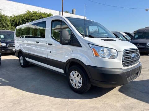 2019 Ford Transit Passenger Wagon XLT RWD photo