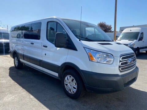 2018 Ford Transit Passenger Wagon XLT RWD photo
