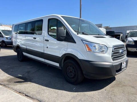 2019 Ford Transit Passenger Wagon XLT RWD photo