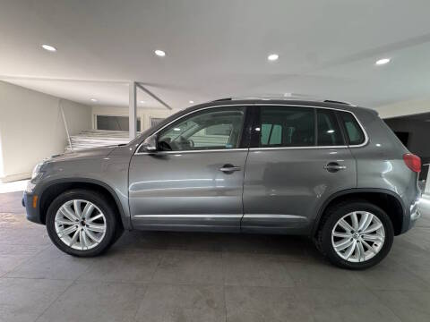 2015 Volkswagen Tiguan SEL FWD photo