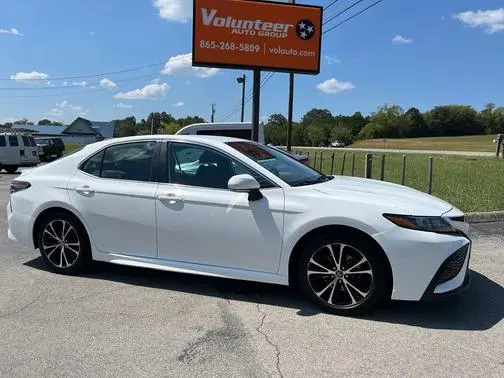 2022 Toyota Camry SE FWD photo