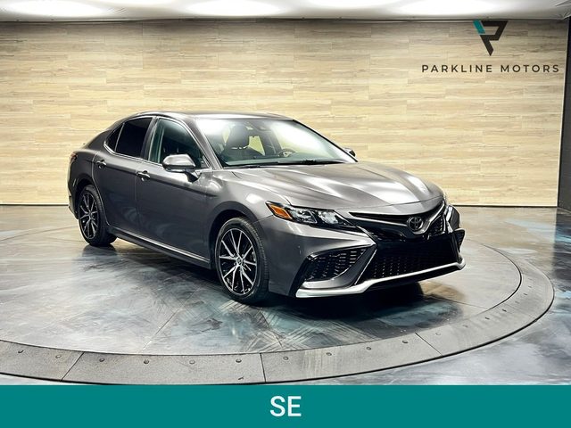 2022 Toyota Camry SE FWD photo