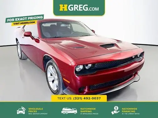 2022 Dodge Challenger SXT RWD photo