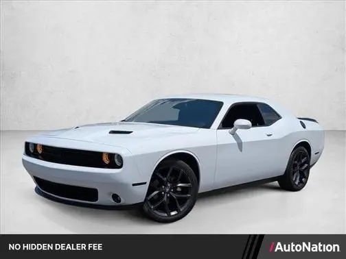 2022 Dodge Challenger SXT RWD photo