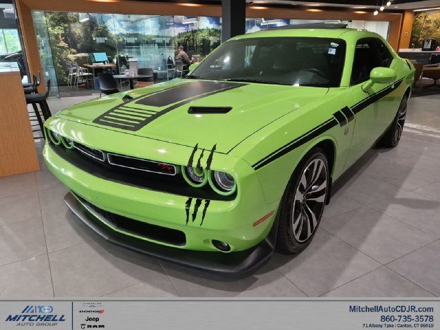 2015 Dodge Challenger R/T Scat Pack RWD photo
