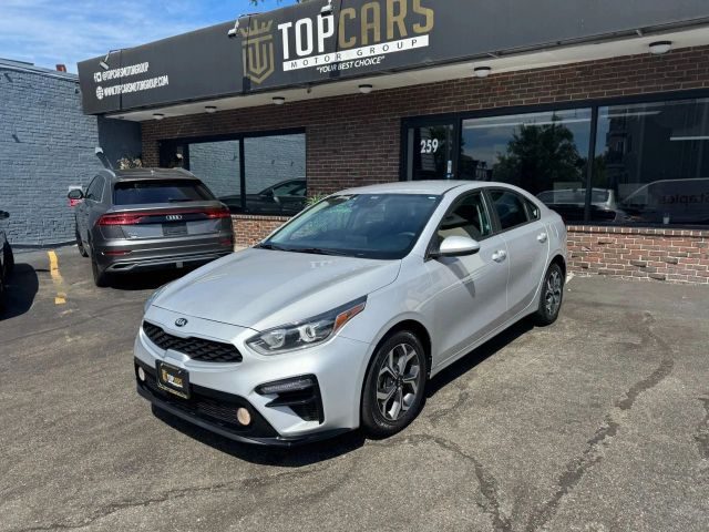 2021 Kia Forte LXS FWD photo