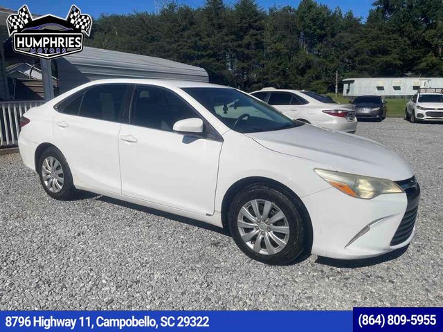 2015 Toyota Camry LE FWD photo
