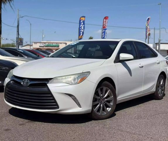 2015 Toyota Camry XLE FWD photo